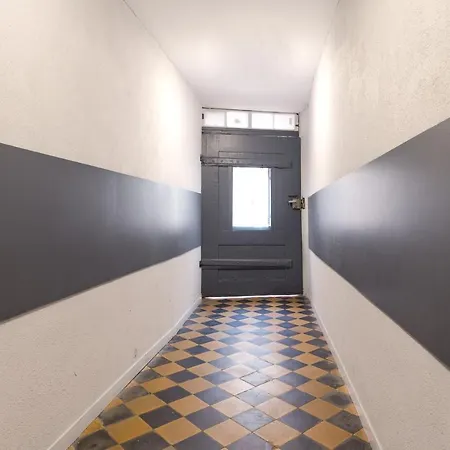 Апартаменты De La Pleiade *