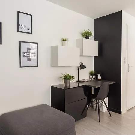 De La Pleiade アパート *