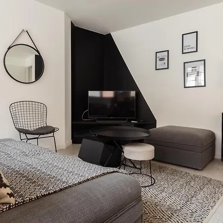 De La Pleiade アパート *