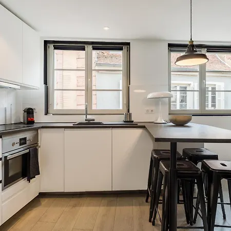 De La Pleiade Apartment *